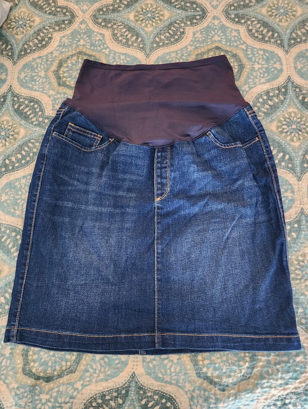 Old Navy Maternity Denim Miniskirt with Stretch Panel in Dark Blue